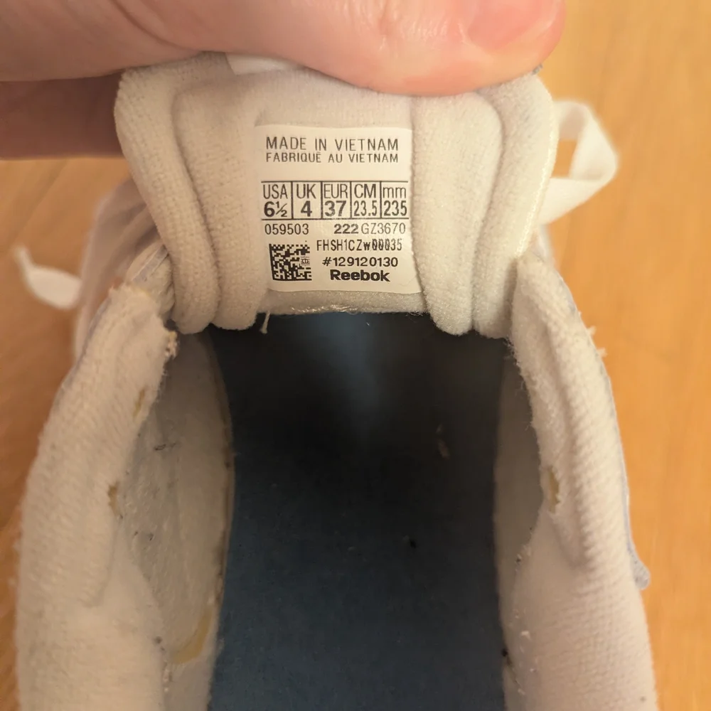 Reebok Classic White and Pink Sneakers - Picture 12 of 12